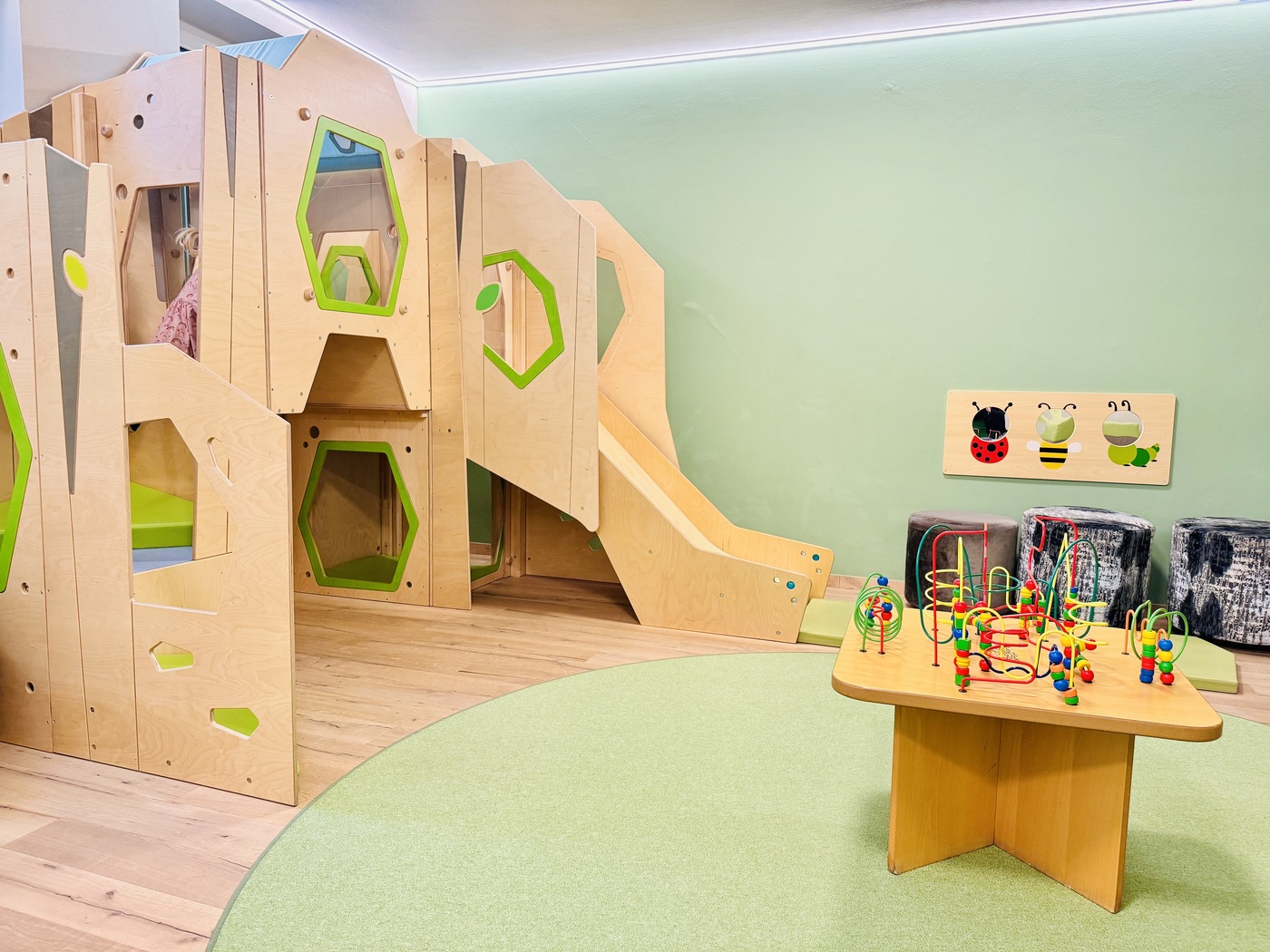 Kinderbereich-indoor-im-Das-Paradies-Suedtirol