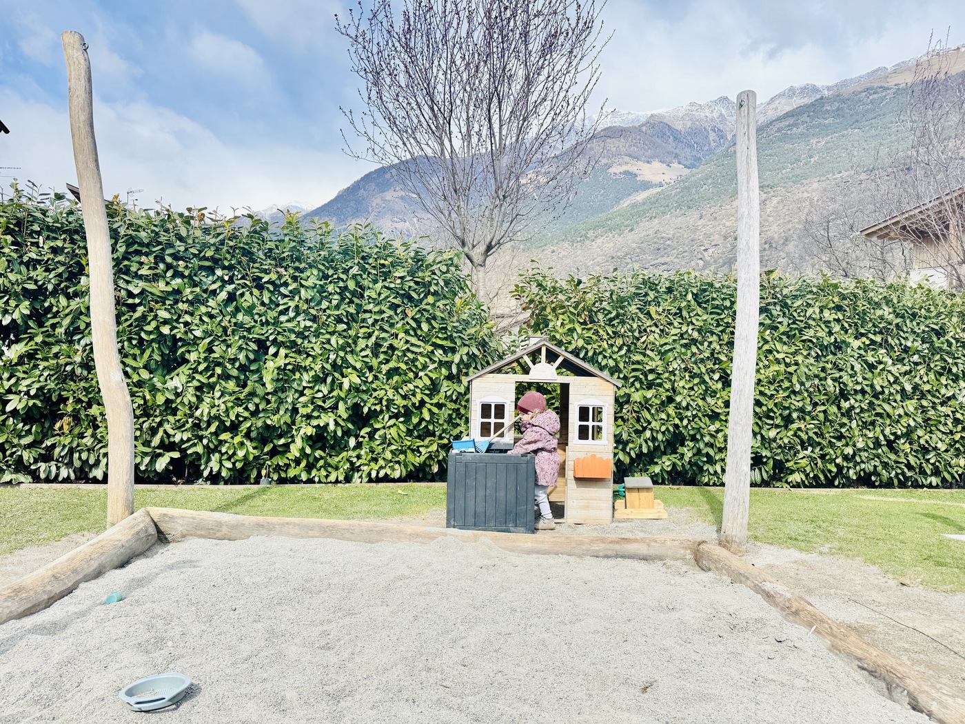 Outdoor-Spielbereich-im-Das-Paradies-Hotel