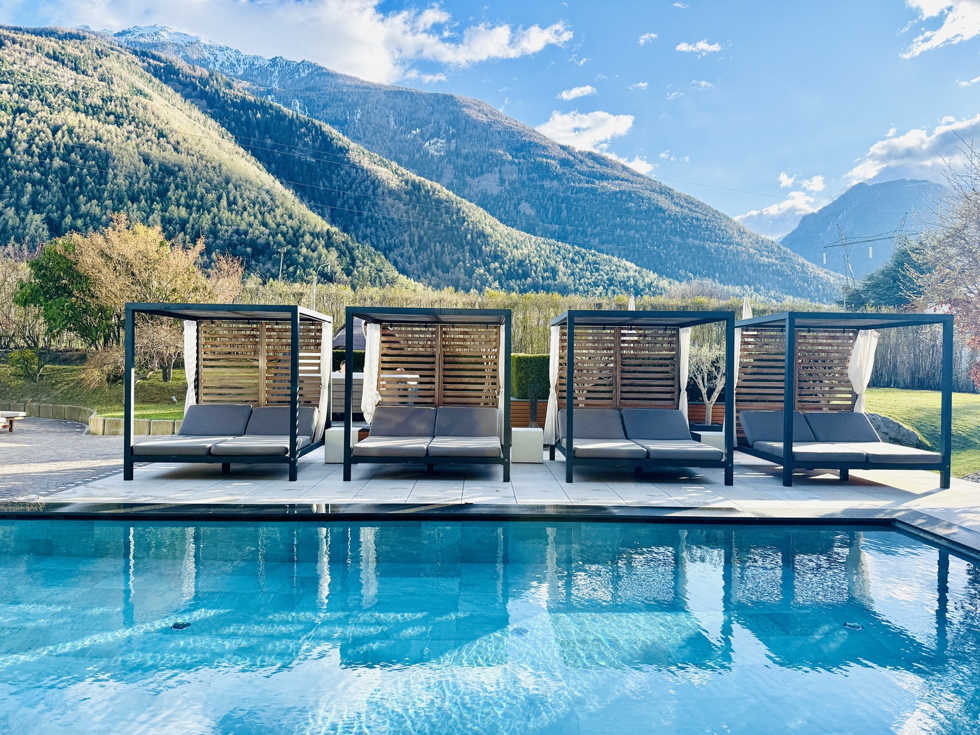 outdoor-bereich-das-paradies-latsch