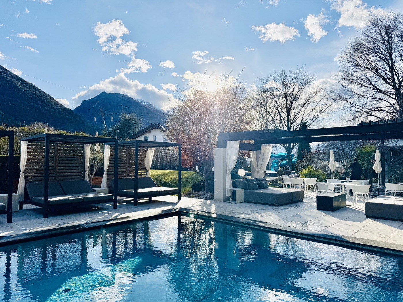 outdoor-pool-familienhotel-das-paradies