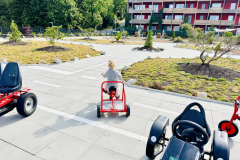 ulrichshof-fahrzeugbereich-kinderhotel-1