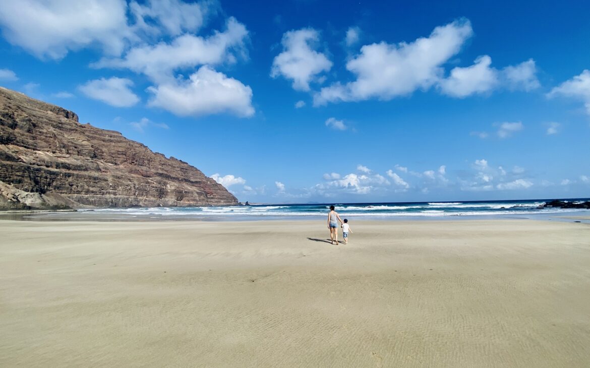 playa de la canteria lanzarote 3 1170x730 - Schönste Surferstrände auf Lanzarote