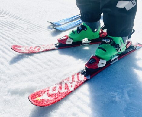 tipps skifahren kinder 6 470x390 - Skiausrüstung für Kinder ausleihen oder kaufen?