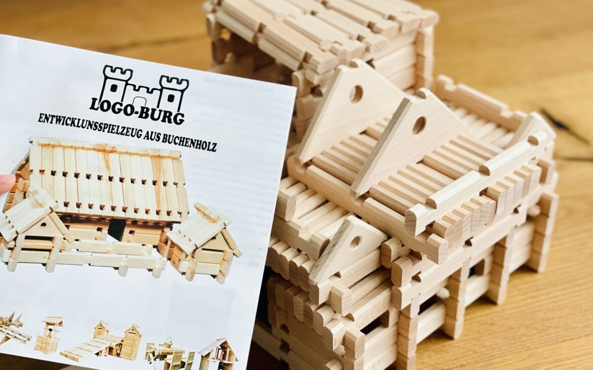 Logo Burg Konstruktionsspielzeug 5 1170x730 - Logo-Burg: Konstruktionsspielzeug aus Holz für Kinder