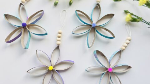 fruehlingsblumen aus klopapierrollen 480x270 - Frühlingsdeko basteln mit Kindern und Klopapierrollen: Wunderschöne Blumen aus Klopapierrollen selber machen