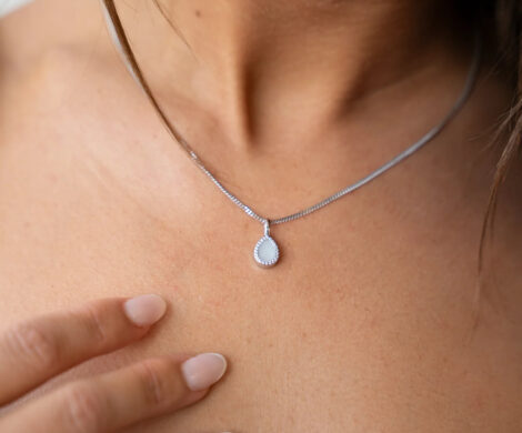 muttermilchschmuck kette anhaenger 470x390 - muttermilchschmuck-kette-anhaenger