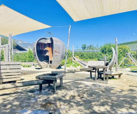 wasserspielplatz kinder suedtirol 470x390 - wasserspielplatz-kinder-suedtirol