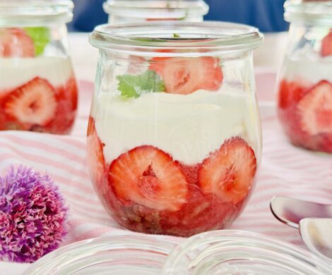 erdbeer dessert im glas schichten 470x390 - erdbeer-dessert-im-glas-schichten