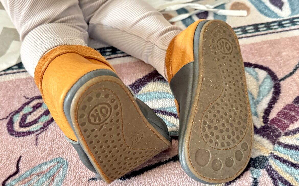 barfussschuhe kinder flexible sohle 1170x730 - Barfu&szlig;schuhe f&uuml;r die Kita: So finden Eltern das passende Modell