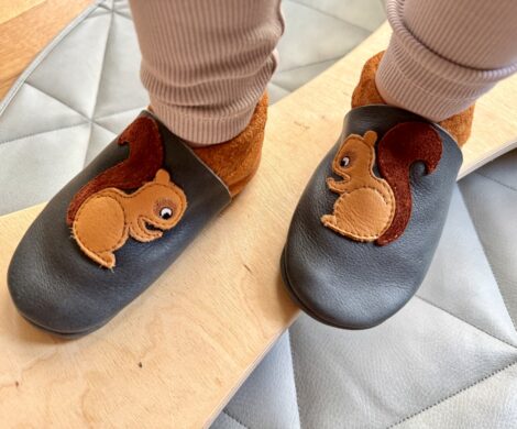 kita hausschuhe barfussschuhe 470x390 - kita-hausschuhe-barfussschuhe