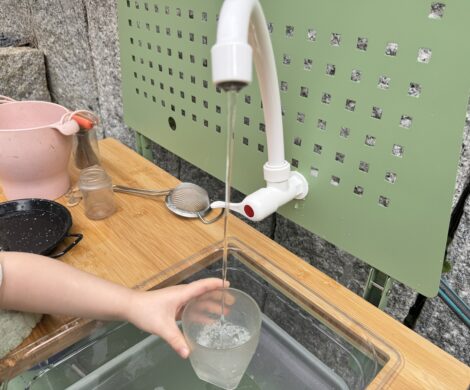 matschkueche mit wasseranschluss 470x390 - matschkueche-mit-wasseranschluss
