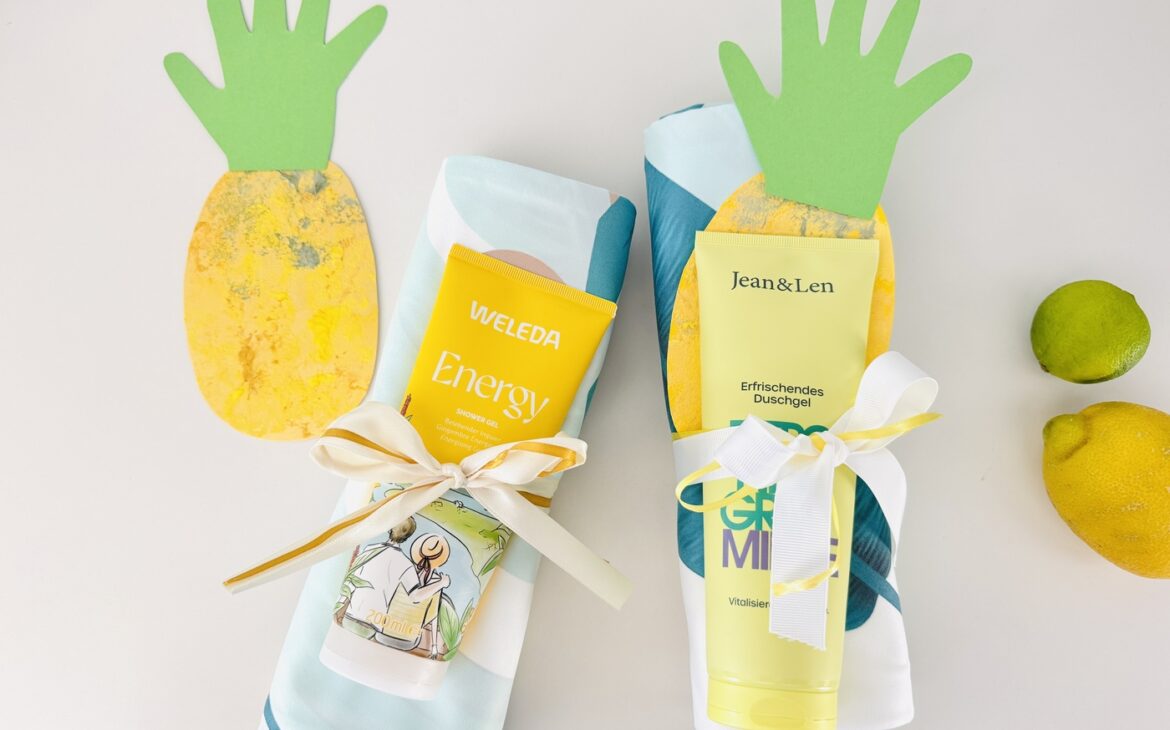 mirkofaser handtuch geschenk erzieher 1170x730 - Geschenk zum Kita-Abschluss: Sommerliches DIY-Abschiedsgeschenk f&uuml;r Erzieherinnen & Erzieher