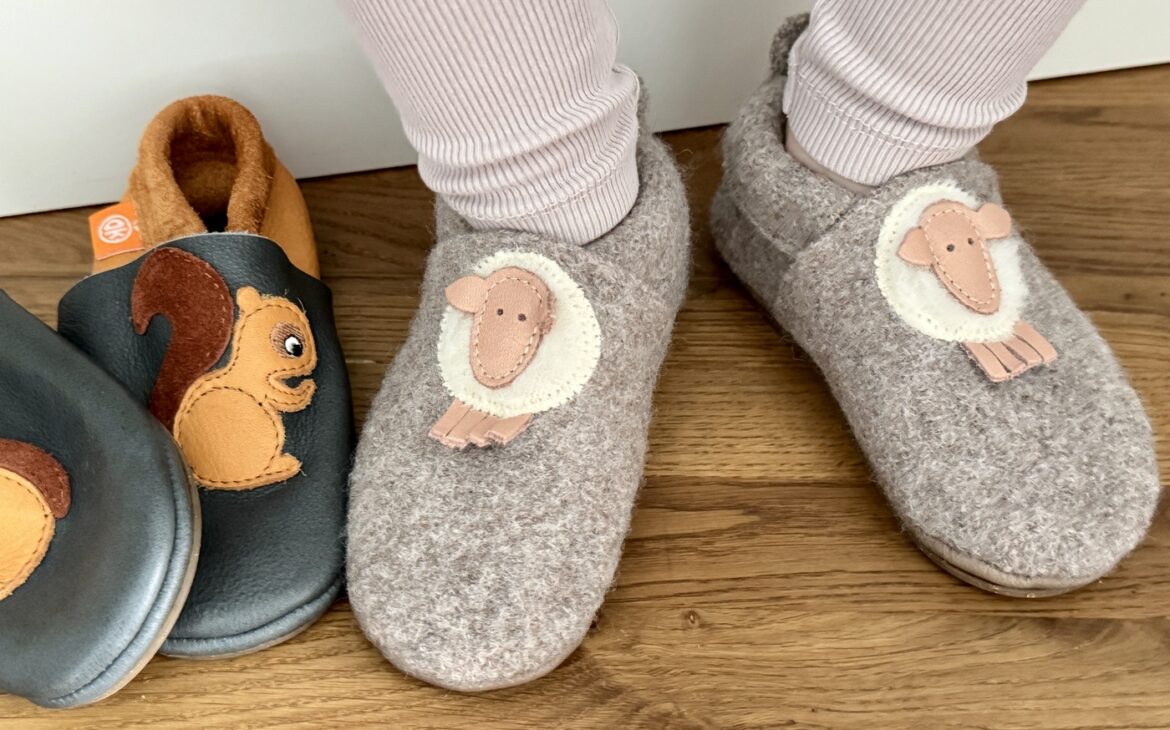 nachhaltige kinder barfussschuhe 1170x730 - Barfu&szlig;schuhe f&uuml;r die Kita: So finden Eltern das passende Modell