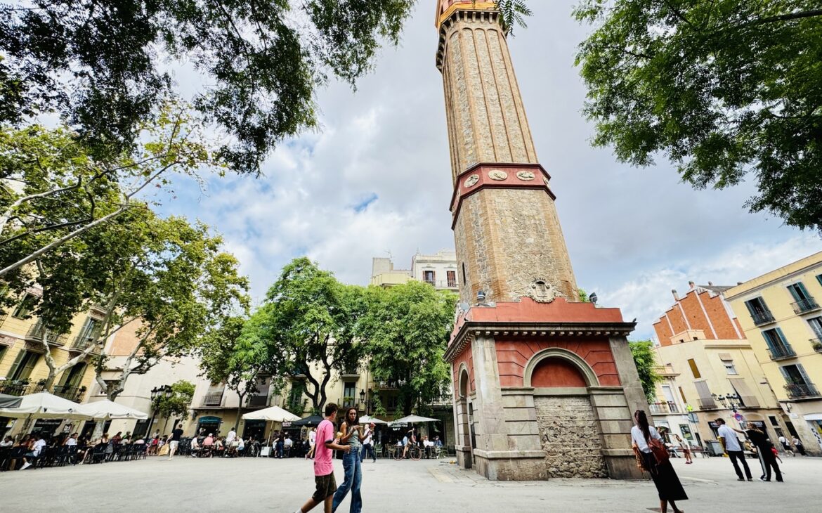 gracia barcelona placa de la vila 1170x730 - Barcelona Sehensw&uuml;rdigkeiten: Die sch&ouml;nsten Highlights und Tipps f&uuml;r deinen St&auml;dtetrip