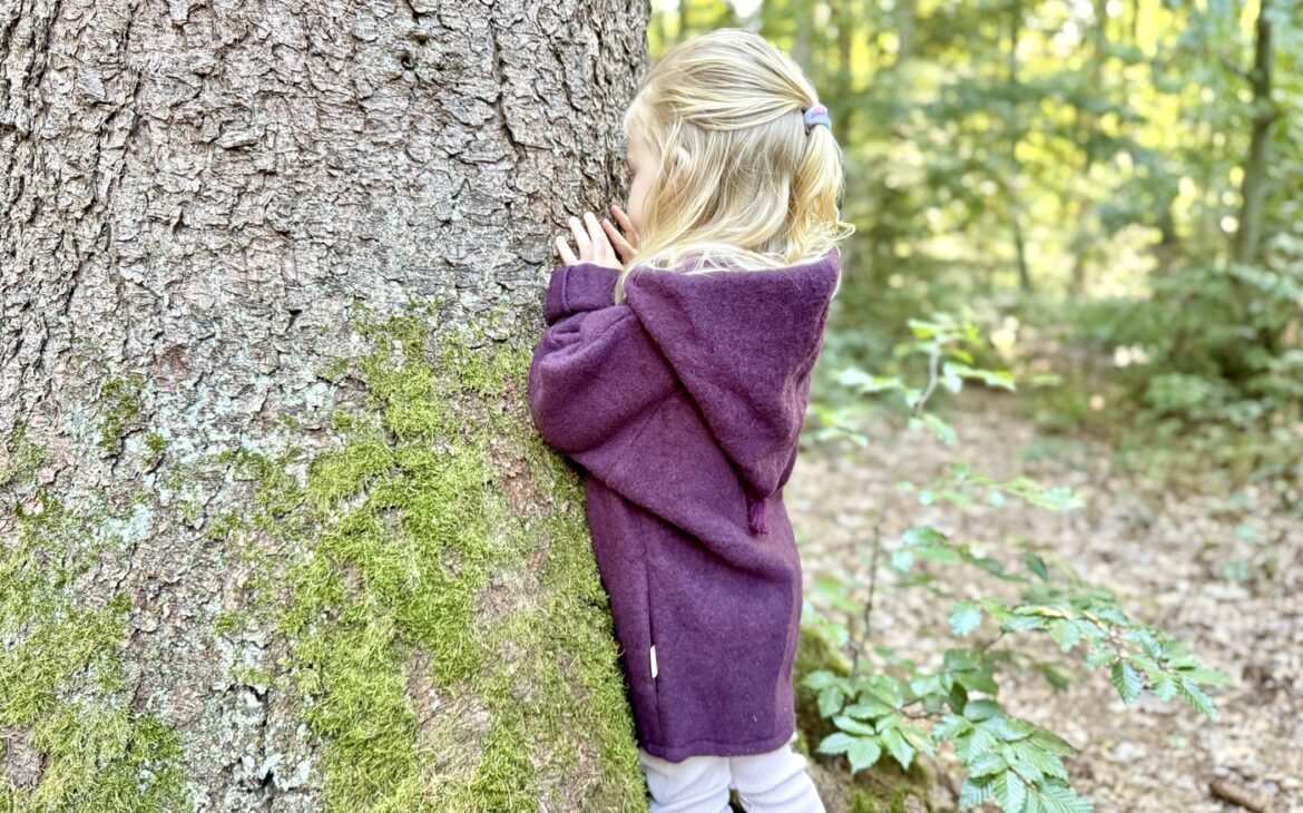 kinder herbstoutfit wollfleece jacke faustlinge 1170x730 - Herbstgarderobe f&uuml;r Kinder: Diese Kleidung braucht dein Kind wirklich