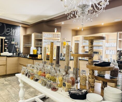 ulrichshof buffet familienhotel bayerischer wald 1 470x390 - ulrichshof-buffet-familienhotel-bayerischer-wald