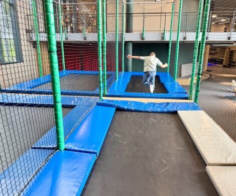 ulrichshof trampolin huepfburg kinder 470x390 - ulrichshof-trampolin-huepfburg-kinder