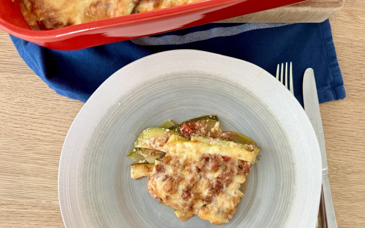 einfache zucchini lasagne ohne lasagneplatten 1170x730 - Zucchini Lasagne mit Hackfleisch: Einfaches Familienrezept