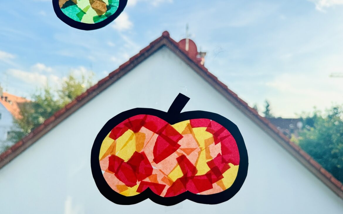 Kürbis-Fensterbilder basteln mit Kindern für den Herbst inkl. kostenloser Vorlage kuerbis fensterbild transparentpapier 1170x730 - Kürbis-Fensterbilder basteln mit Kindern für den Herbst inkl. kostenloser Vorlage