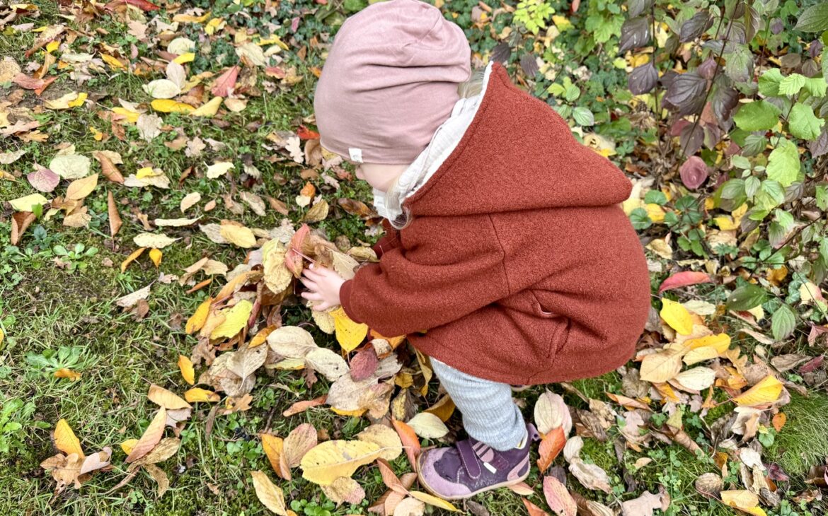 Wollwalk Winterjacke für Kinder: Warum sie im Winter so beliebt ist wollwalkjacke kinder herbst winter 1170x730 - Wollwalk Winterjacke für Kinder: Warum sie im Winter so beliebt ist