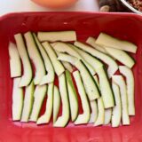 zucchini lasagne zubereiten 160x160 - Zucchini Lasagne mit Hackfleisch: Einfaches Familienrezept